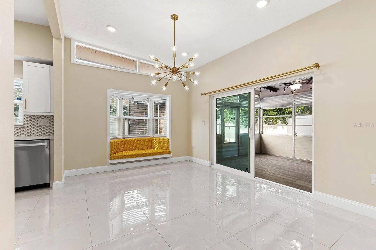 2614 W HENRY AVENUE, Tampa, FL 33614