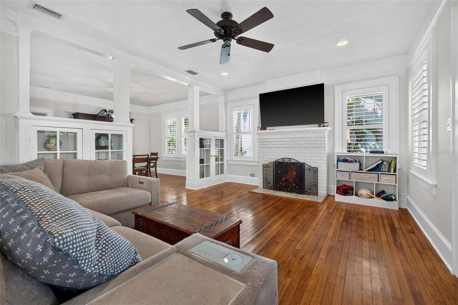 2804 W ANGELES STREET, Tampa, FL 33629