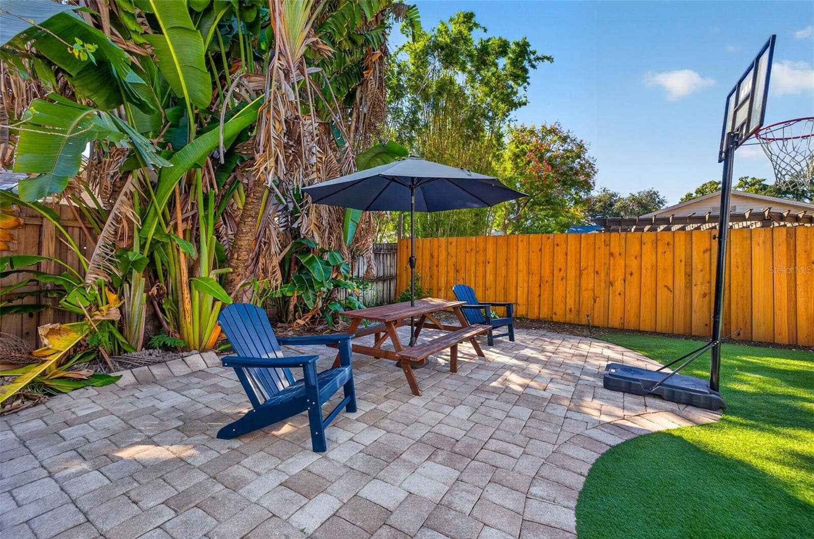 2804 W ANGELES STREET, Tampa, FL 33629