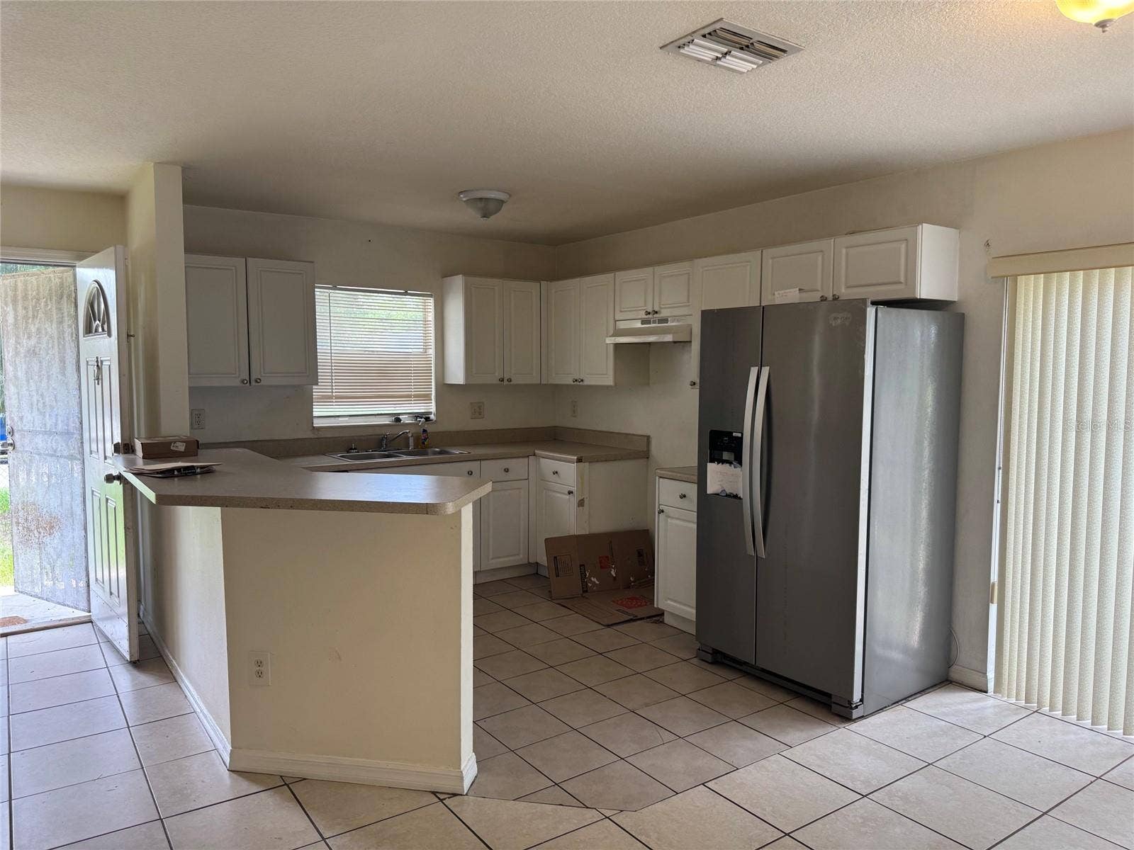 2609 E EMMA STREET, Tampa, FL 33610