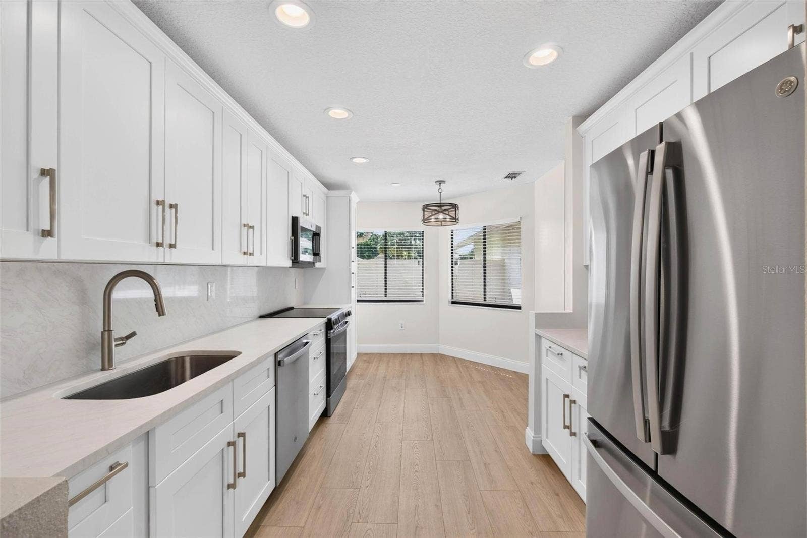456 LAKEVIEW DRIVE, #5, Palm Harbor, FL 34683 456 LAKEVIEW DRIVE, #5, Palm Harbor, FL 34683