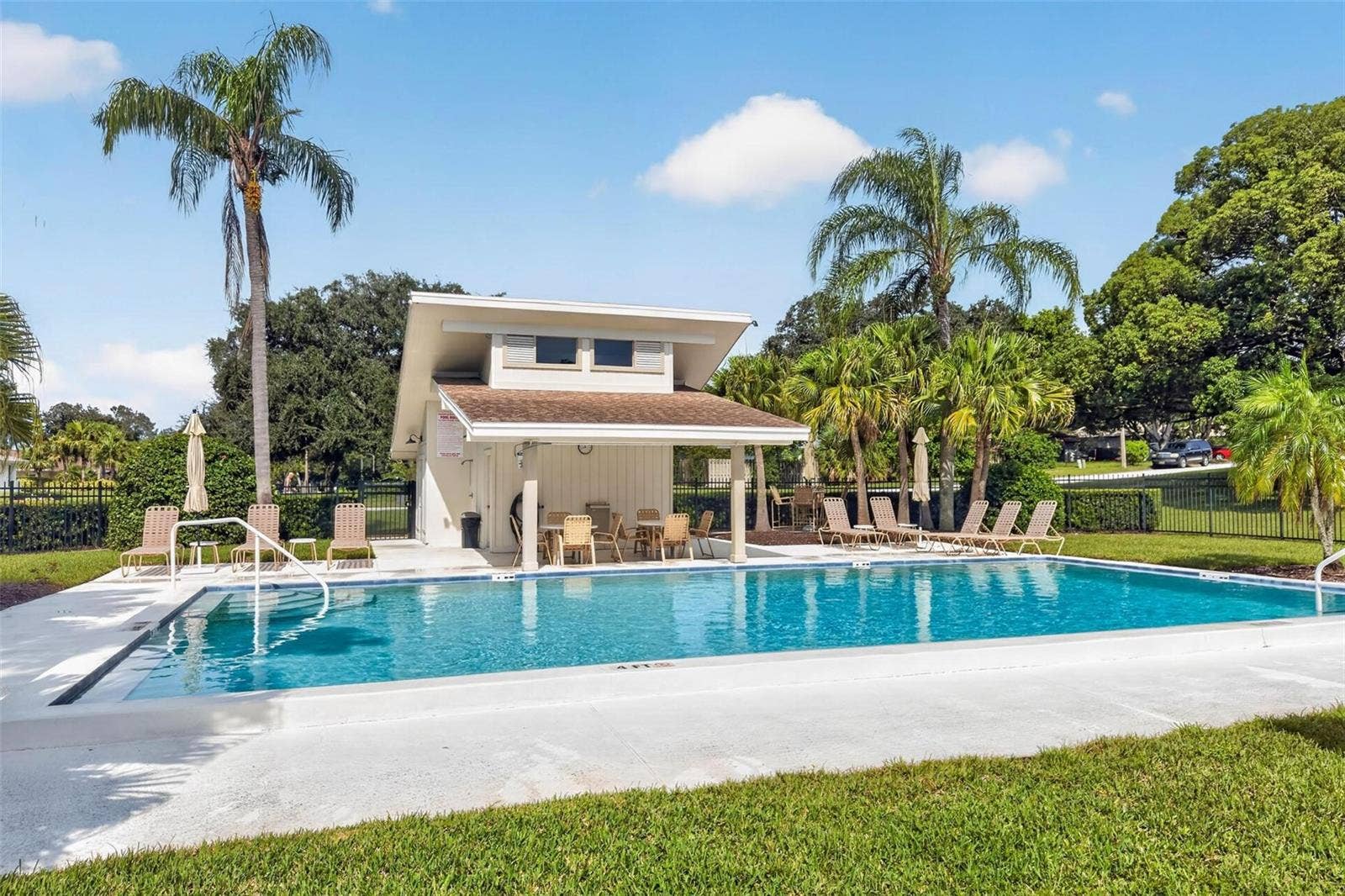 456 LAKEVIEW DRIVE, #5, Palm Harbor, FL 34683 456 LAKEVIEW DRIVE, #5, Palm Harbor, FL 34683