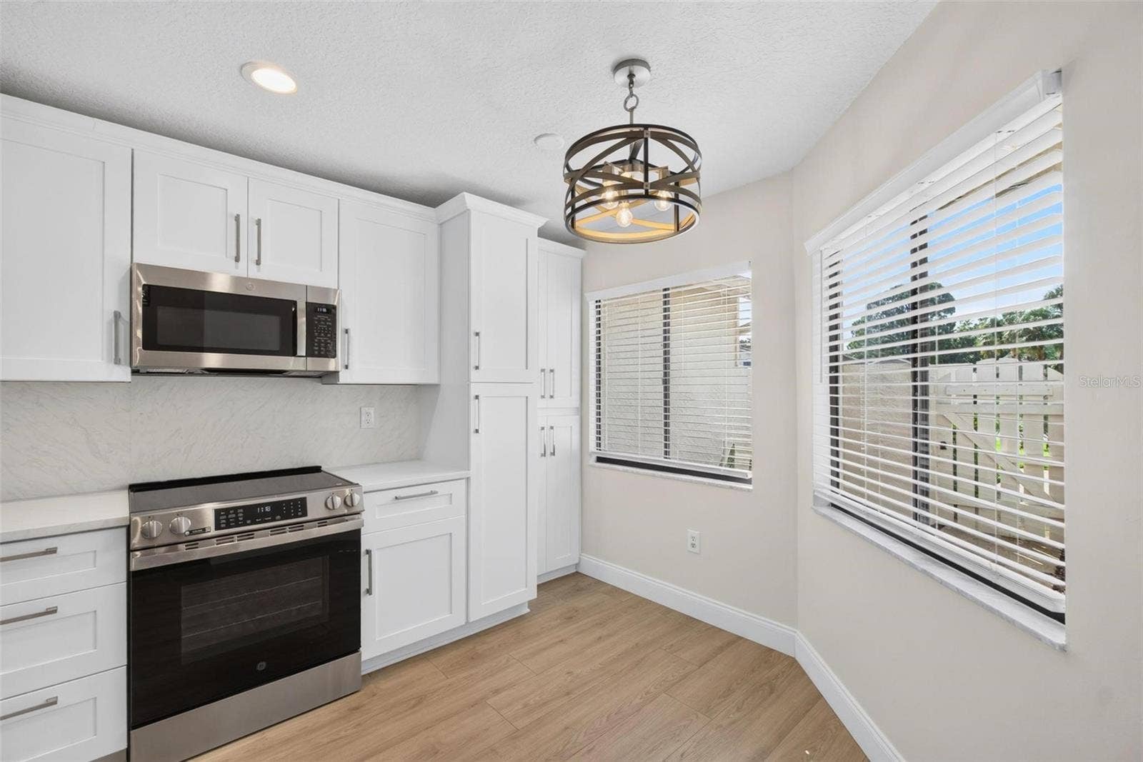 456 LAKEVIEW DRIVE, #5, Palm Harbor, FL 34683 456 LAKEVIEW DRIVE, #5, Palm Harbor, FL 34683