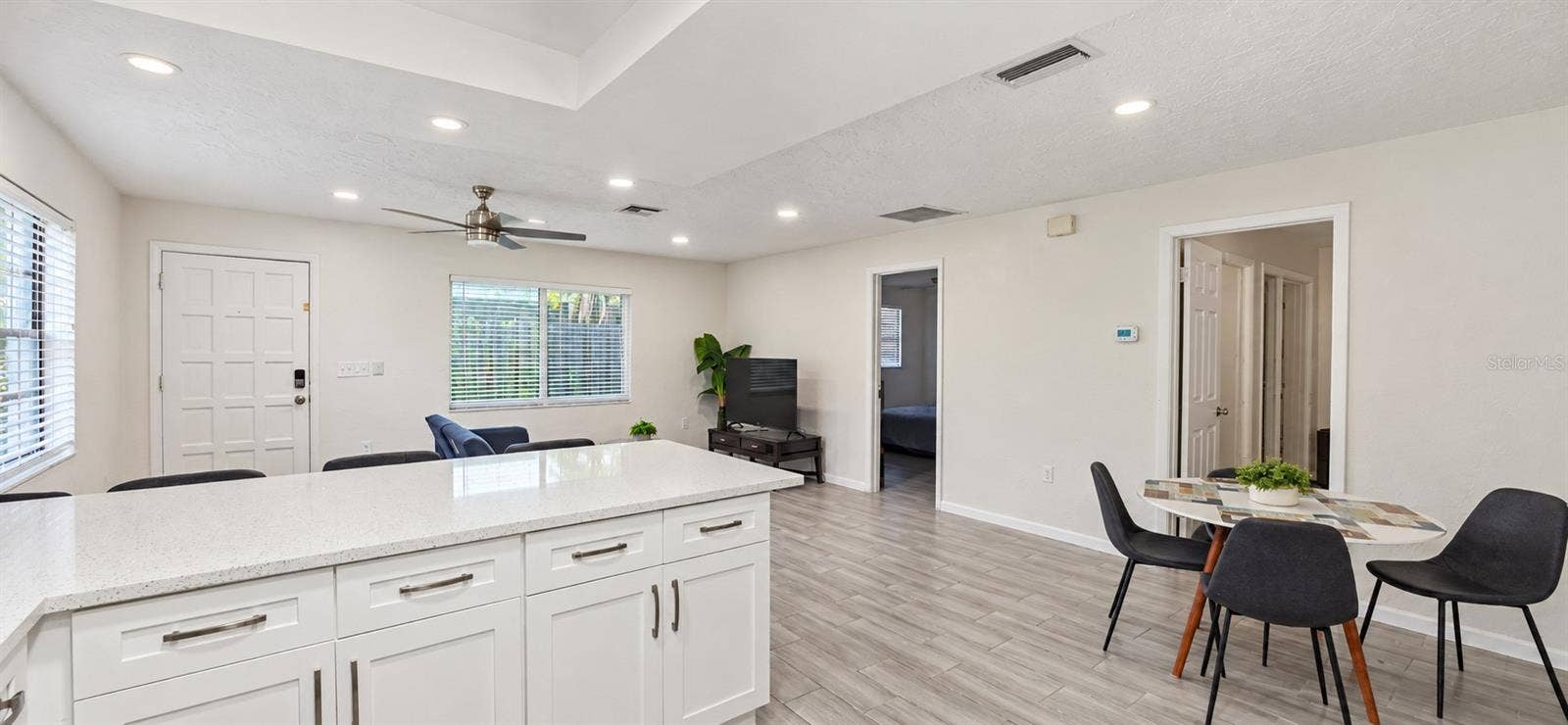 8090 50TH AVENUE N, #8092, St Petersburg, FL 33709 2/1 unit