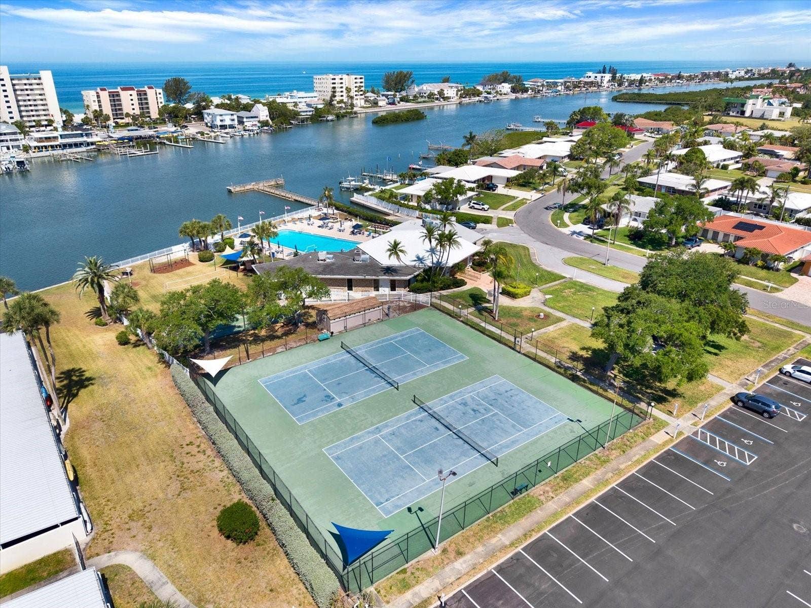 10216 REGAL DRIVE, #404, Largo, FL 33774 10216 REGAL DRIVE, #404, Largo, FL 33774