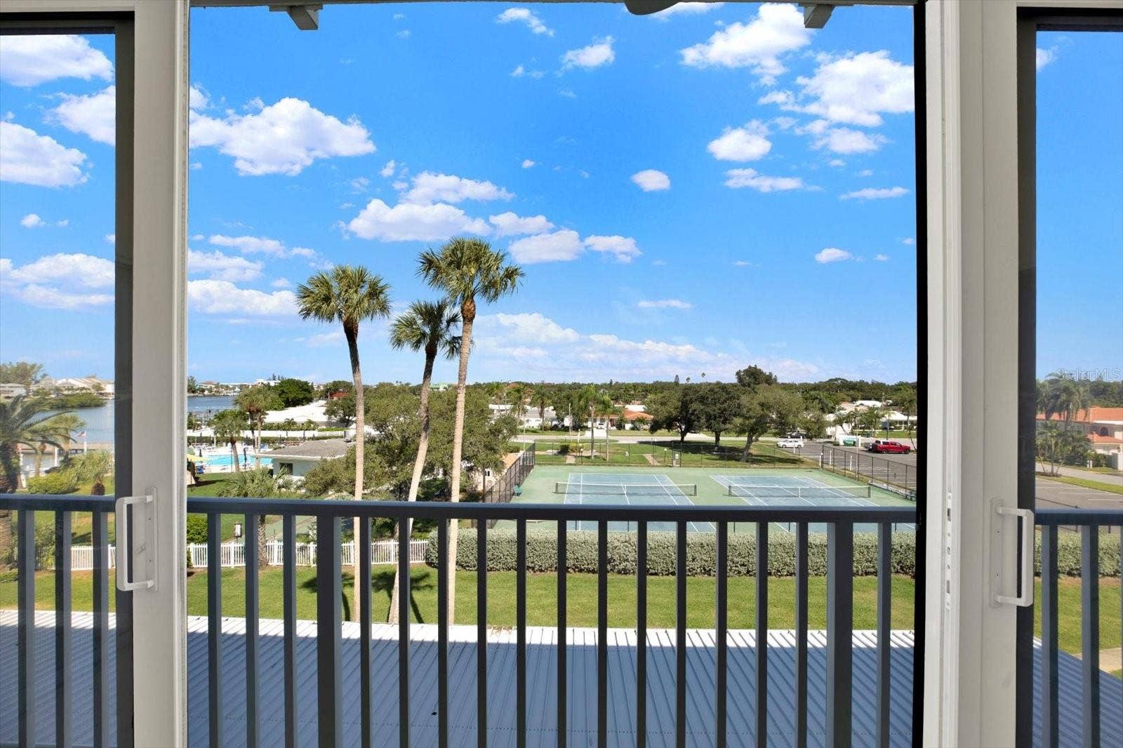 10216 REGAL DRIVE, #404, Largo, FL 33774 10216 REGAL DRIVE, #404, Largo, FL 33774