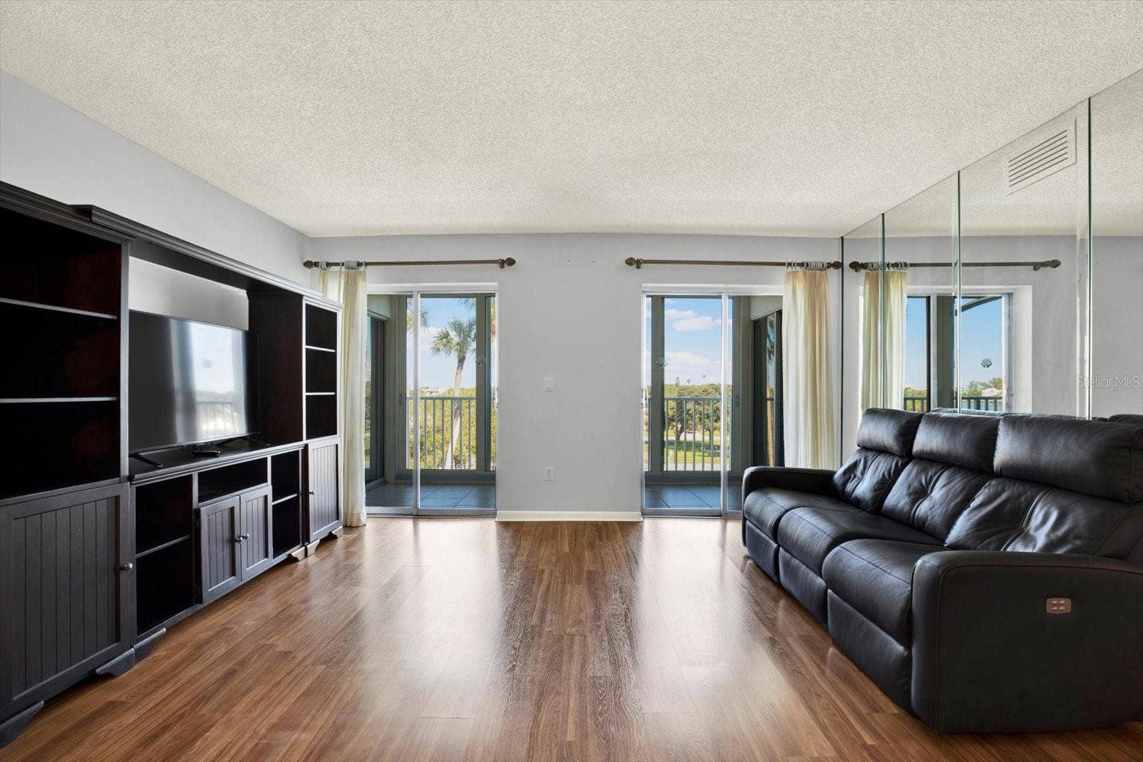 10216 REGAL DRIVE, #404, Largo, FL 33774 10216 REGAL DRIVE, #404, Largo, FL 33774