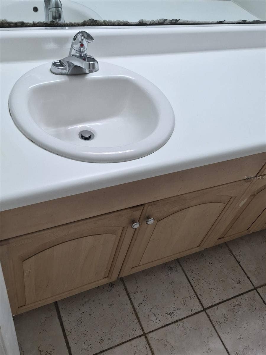 6324 NEWTOWN CIRCLE, #24B3, Tampa, FL 33615 6324 NEWTOWN CIRCLE, #24B3, Tampa, FL 33615