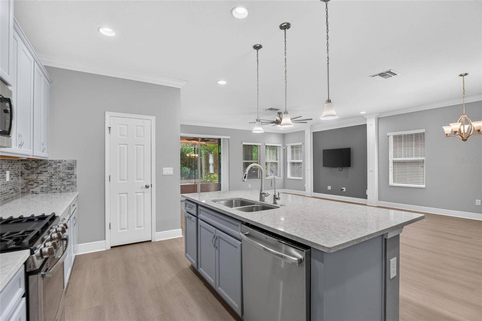 6134 COLMAR PLACE, Apollo Beach, FL 33572 6134 COLMAR PLACE, Apollo Beach, FL 33572