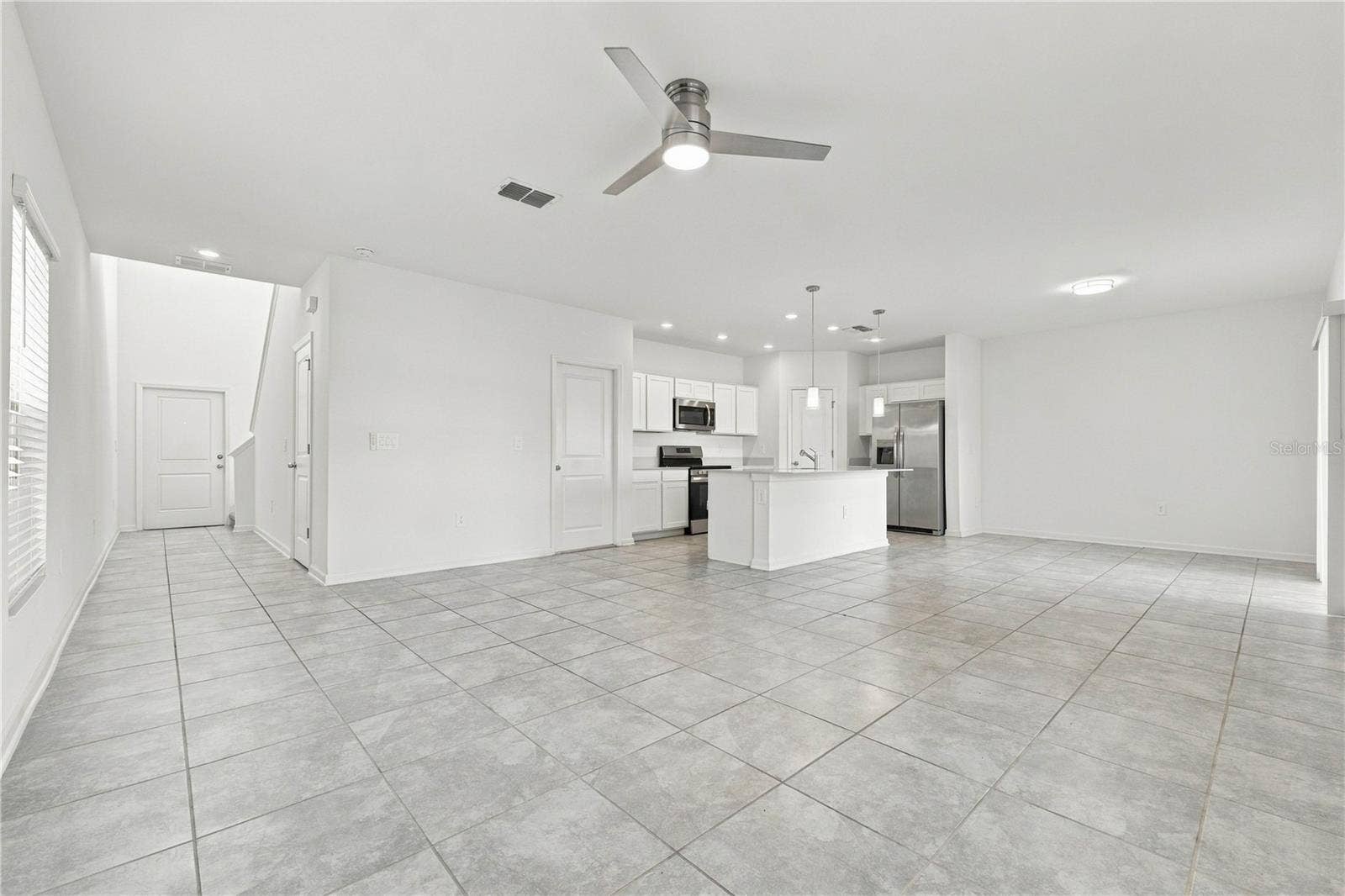 997 HAROLD PASS, Winter Haven, FL 33884 Great Room Open to Kitchen