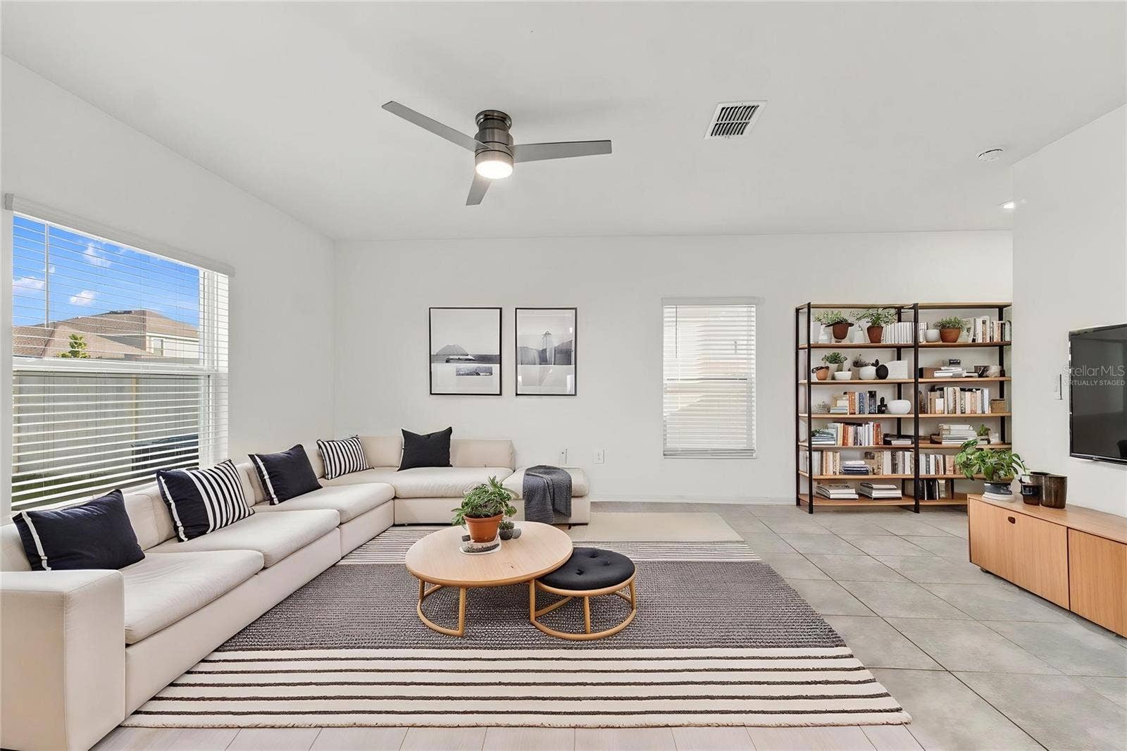 997 HAROLD PASS, Winter Haven, FL 33884 Living Room - Virtually Staged