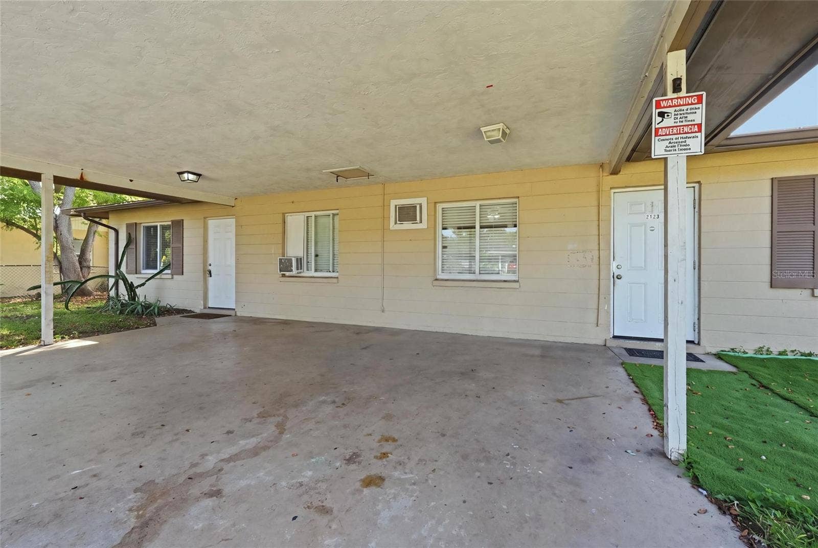 2418 51ST AVENUE DRIVE W, Bradenton, FL 34207