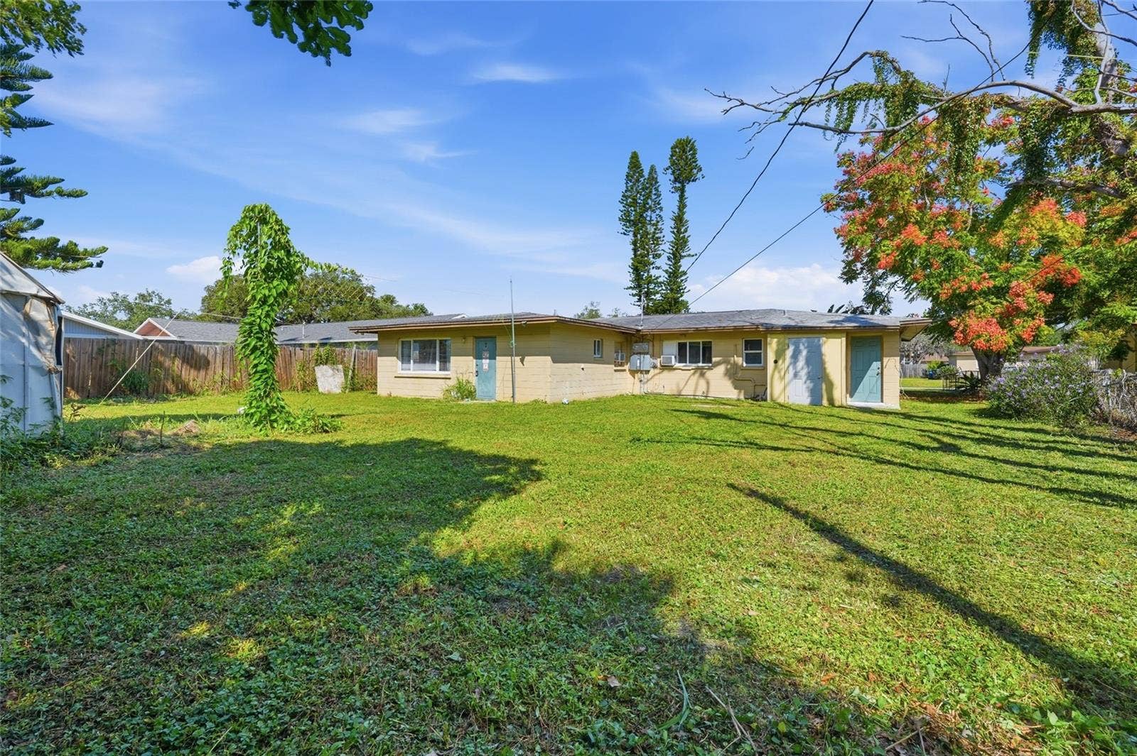 2418 51ST AVENUE DRIVE W, Bradenton, FL 34207
