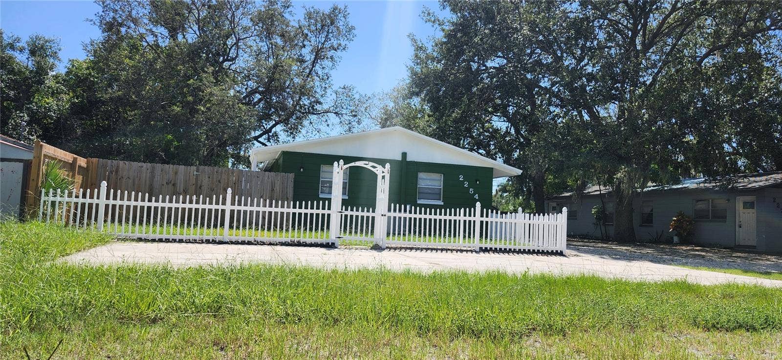 2254 19TH AVENUE SW, Largo, FL 33774 2254 19TH AVENUE SW, Largo, FL 33774