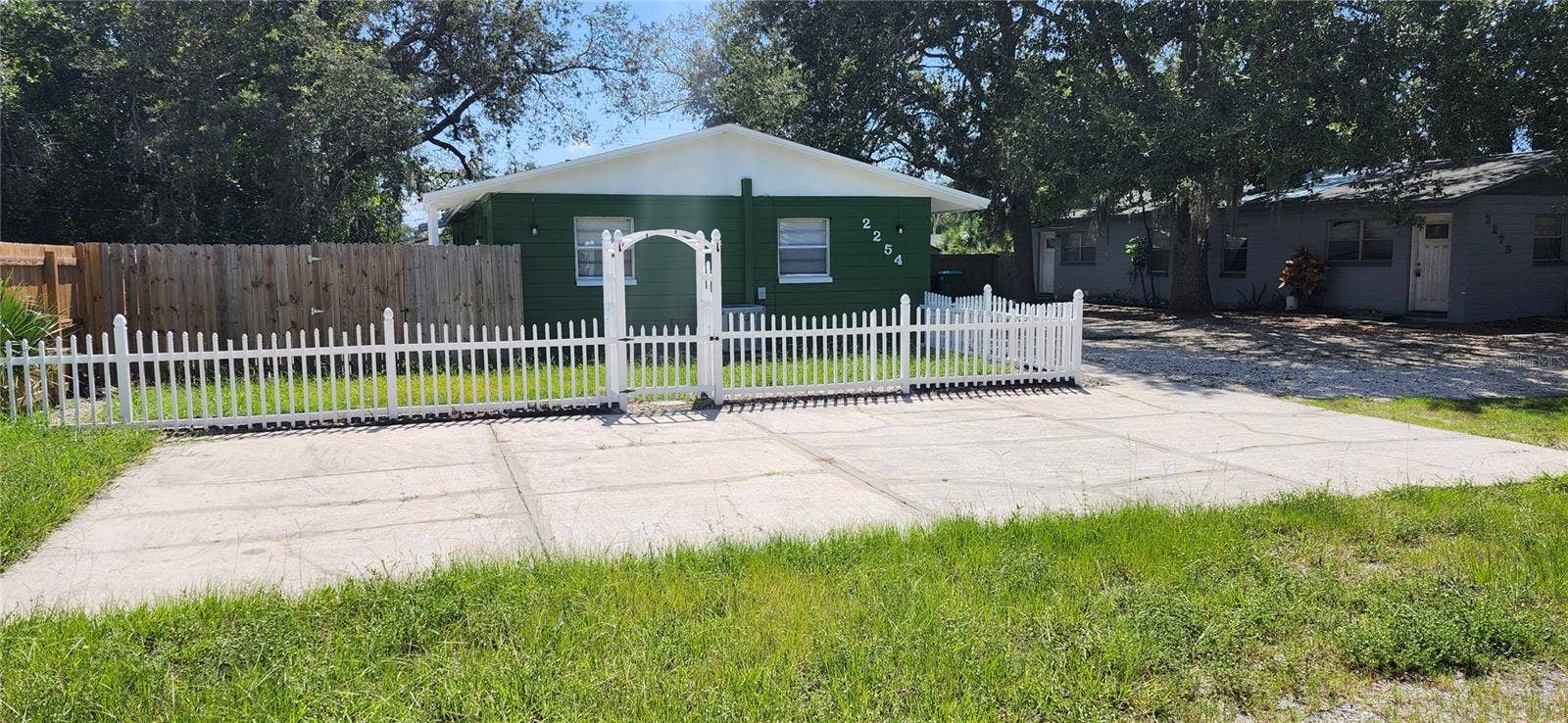 2254 19TH AVENUE SW, Largo, FL 33774 2254 19TH AVENUE SW, Largo, FL 33774