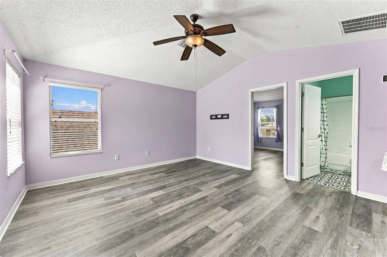 Entertainment/ Loft