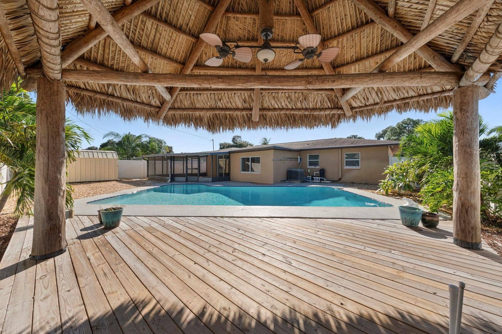 1039 MADISON STREET, Largo, FL 33770