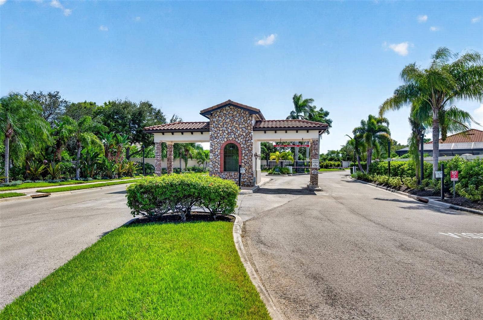 2318 5TH STREET E, Palmetto, FL 34221 2318 5TH STREET E, Palmetto, FL 34221