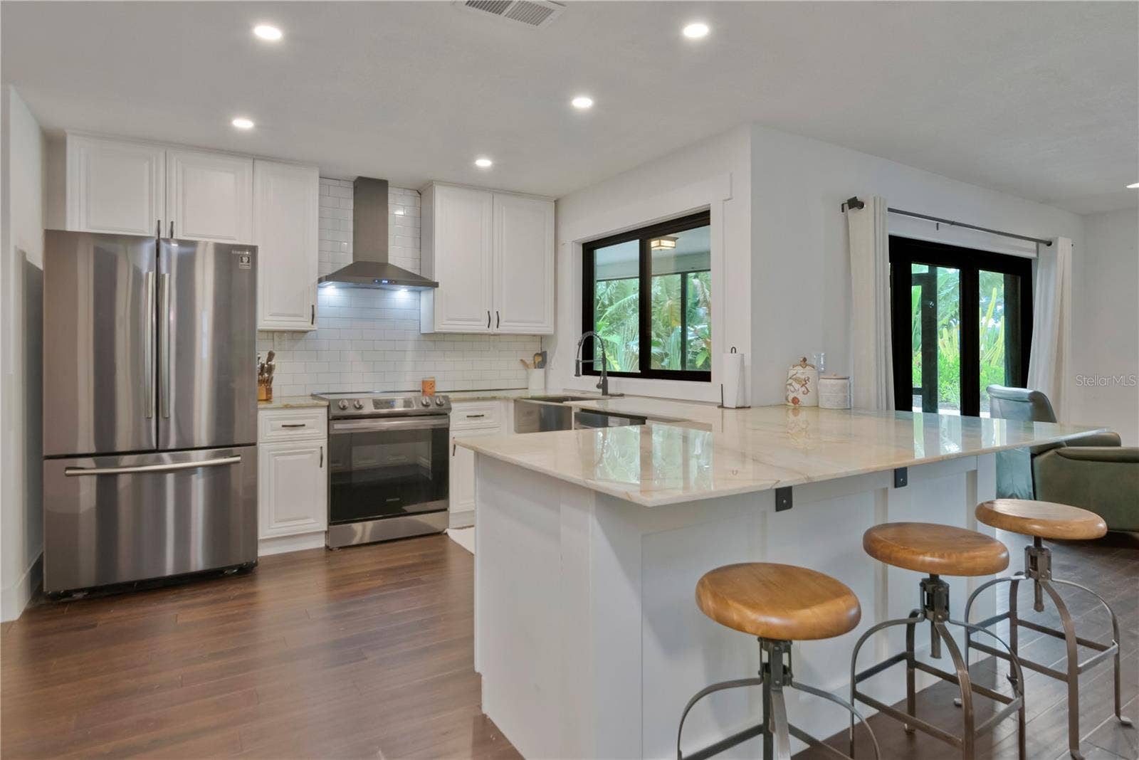4400 COLUMBUS WAY S, St Petersburg, FL 33712