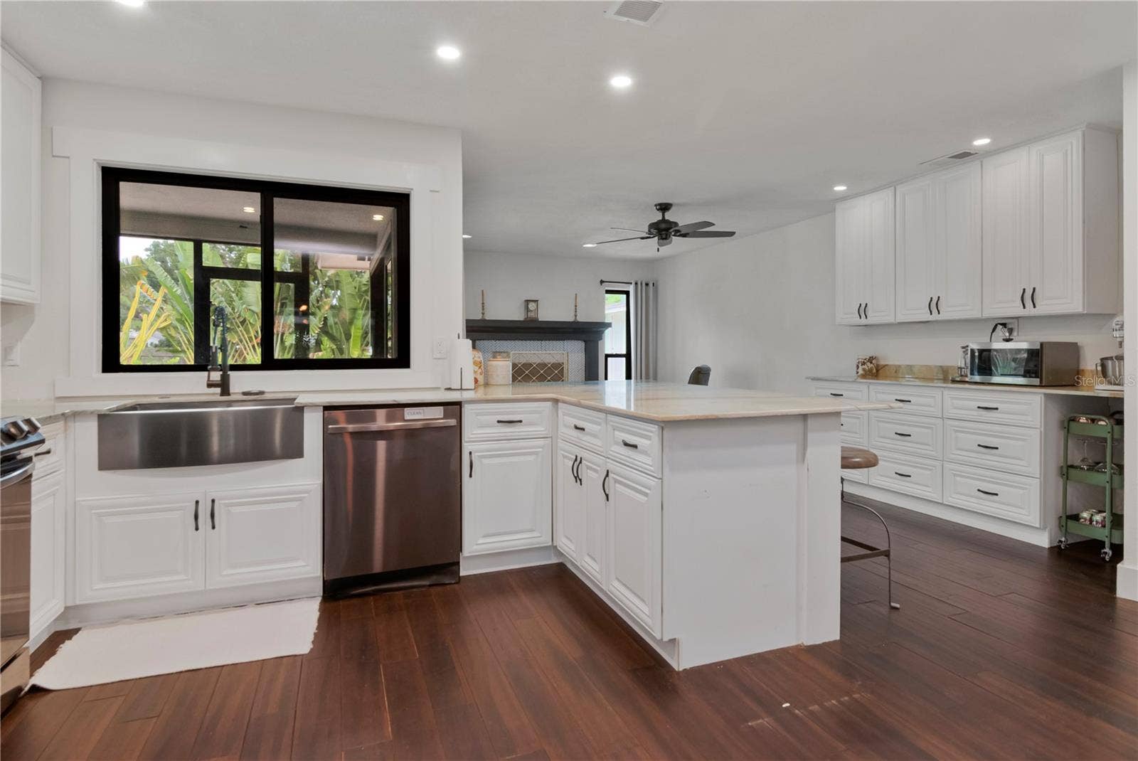 4400 COLUMBUS WAY S, St Petersburg, FL 33712