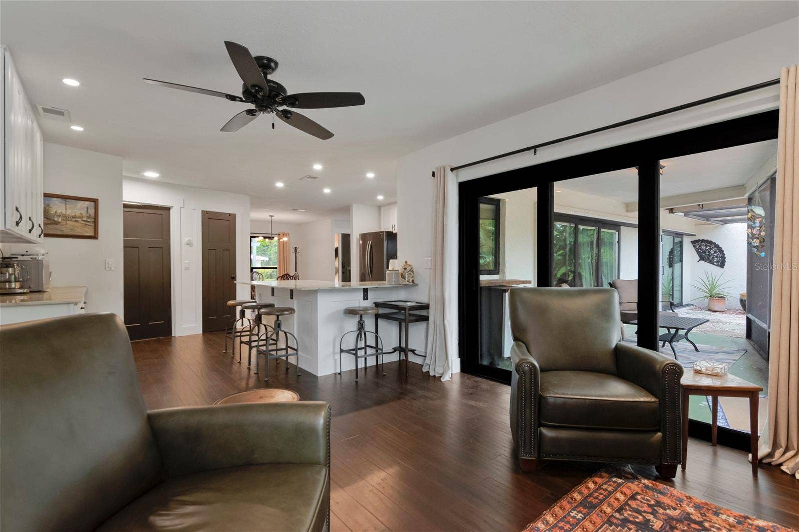 4400 COLUMBUS WAY S, St Petersburg, FL 33712