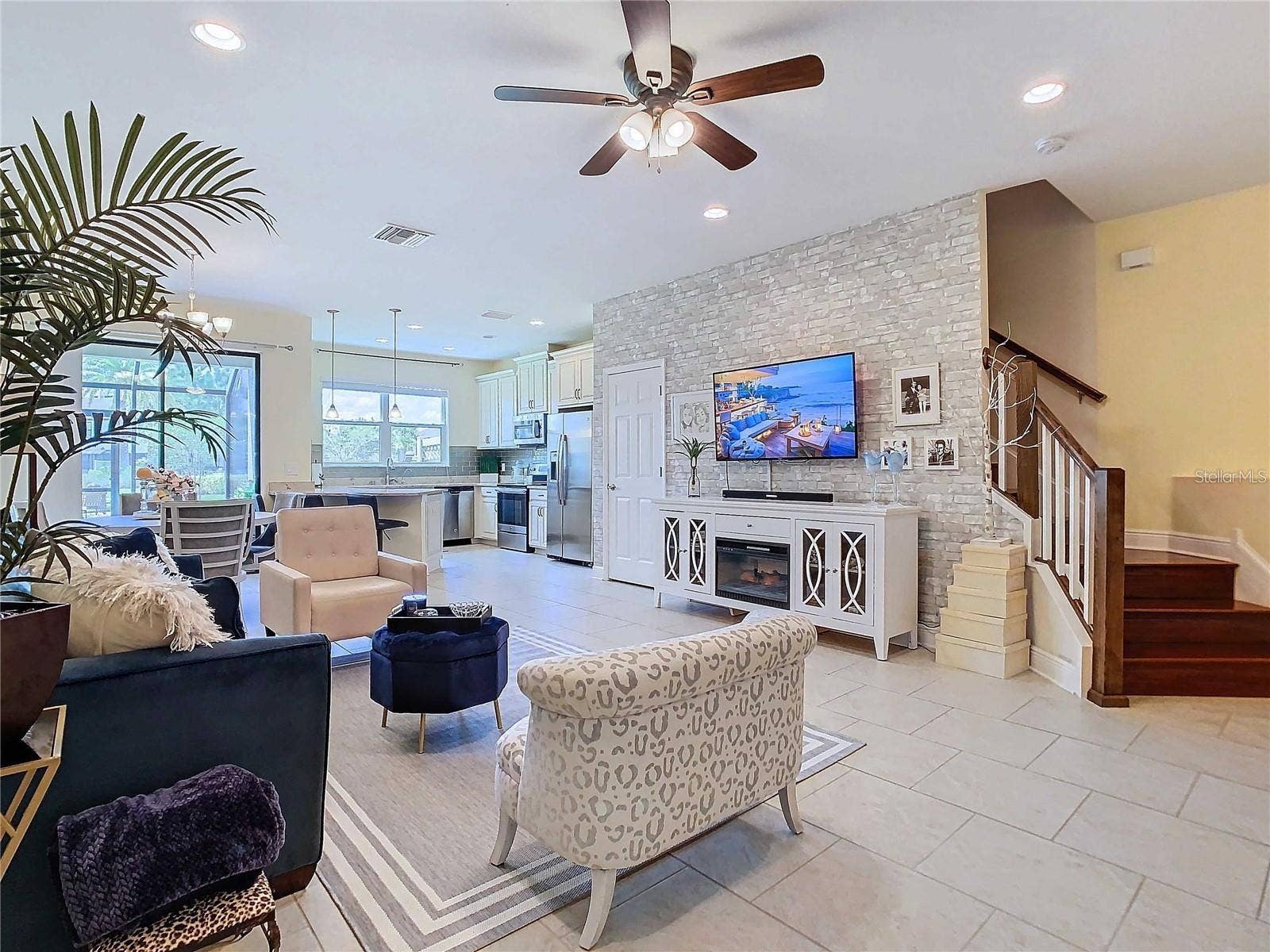30333 SOUTHWELL LANE, Wesley Chapel, FL 33543 30333 SOUTHWELL LANE, Wesley Chapel, FL 33543