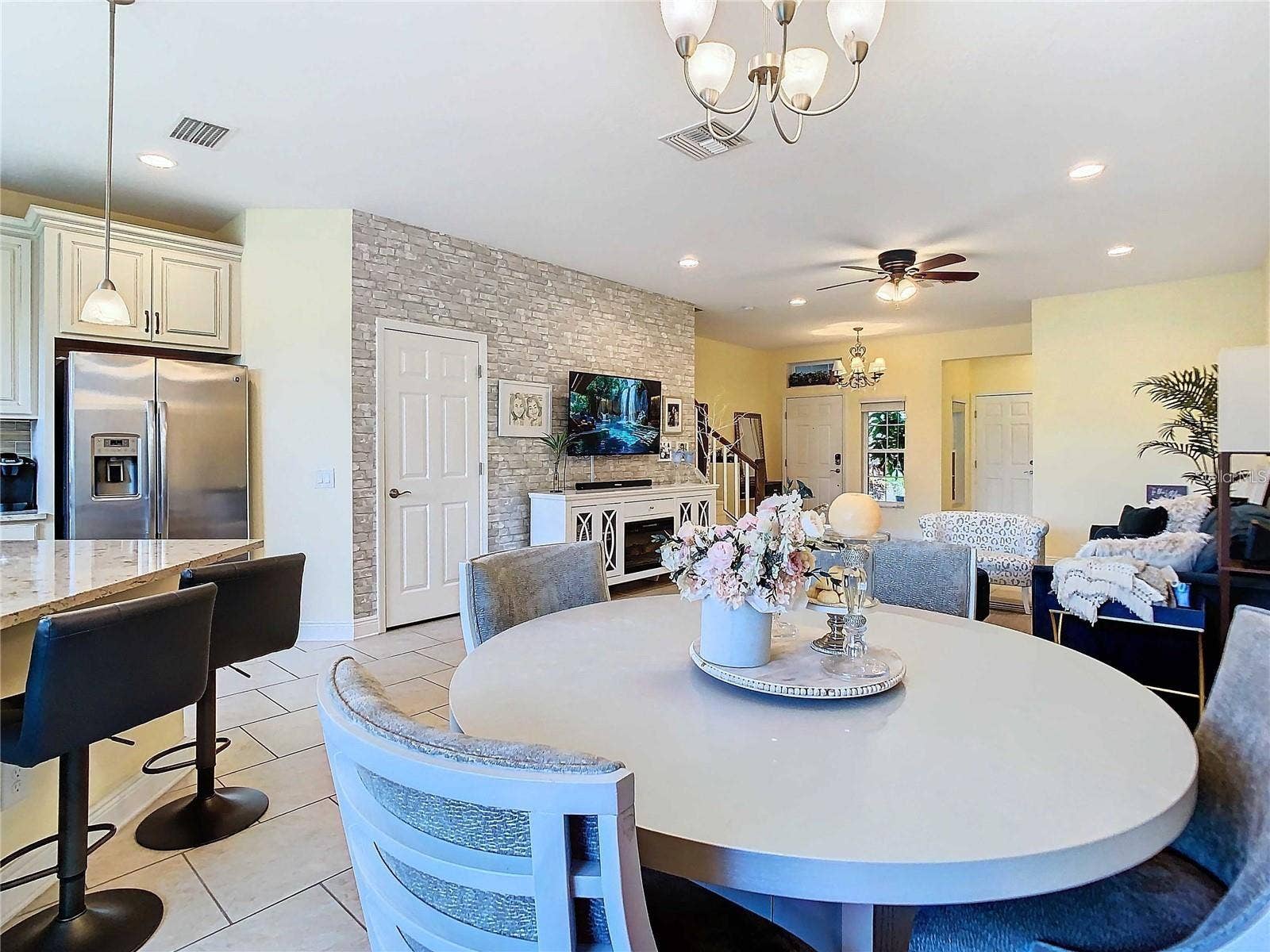 30333 SOUTHWELL LANE, Wesley Chapel, FL 33543 30333 SOUTHWELL LANE, Wesley Chapel, FL 33543
