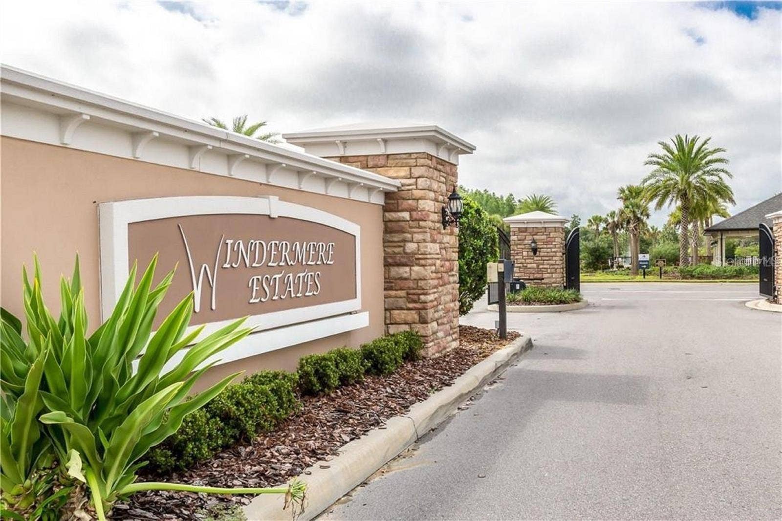 30333 SOUTHWELL LANE, Wesley Chapel, FL 33543 30333 SOUTHWELL LANE, Wesley Chapel, FL 33543