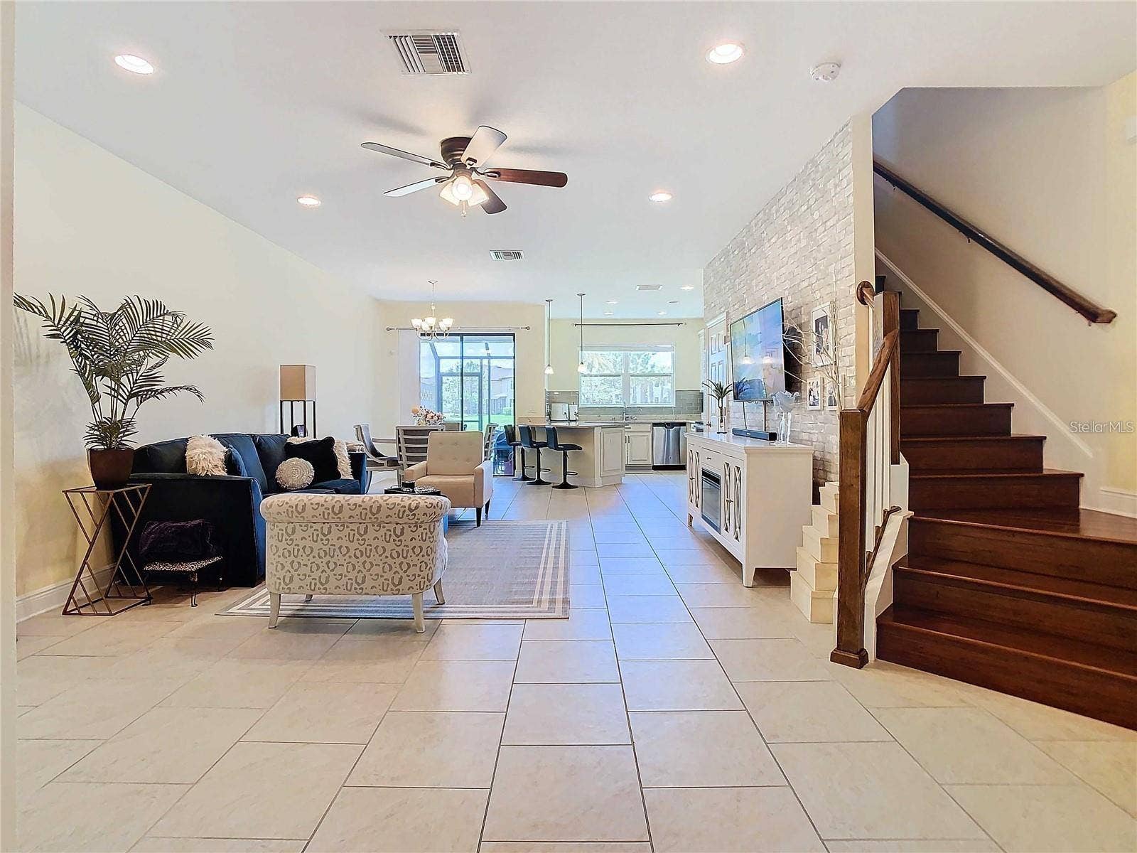 30333 SOUTHWELL LANE, Wesley Chapel, FL 33543 30333 SOUTHWELL LANE, Wesley Chapel, FL 33543