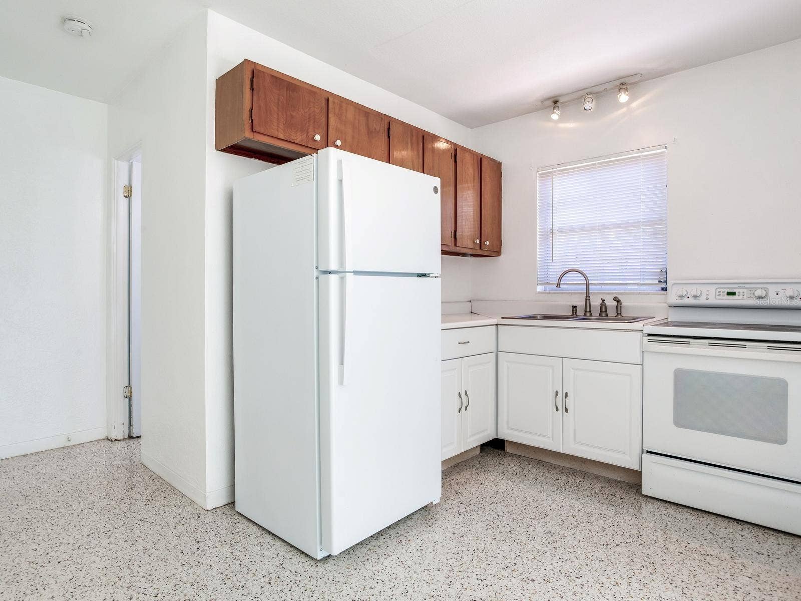 245 115TH AVENUE, Treasure Island, FL 33706
