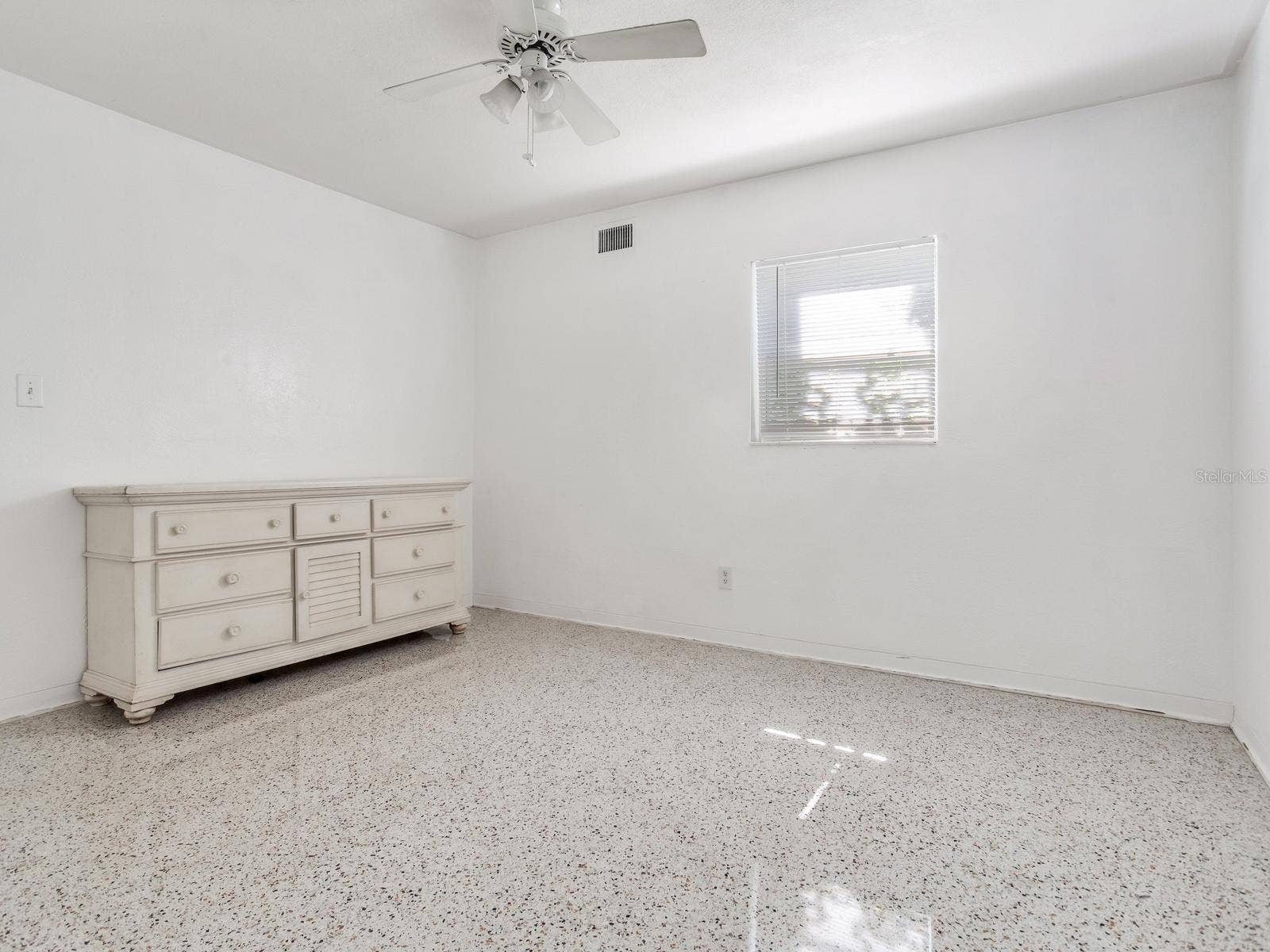 245 115TH AVENUE, Treasure Island, FL 33706