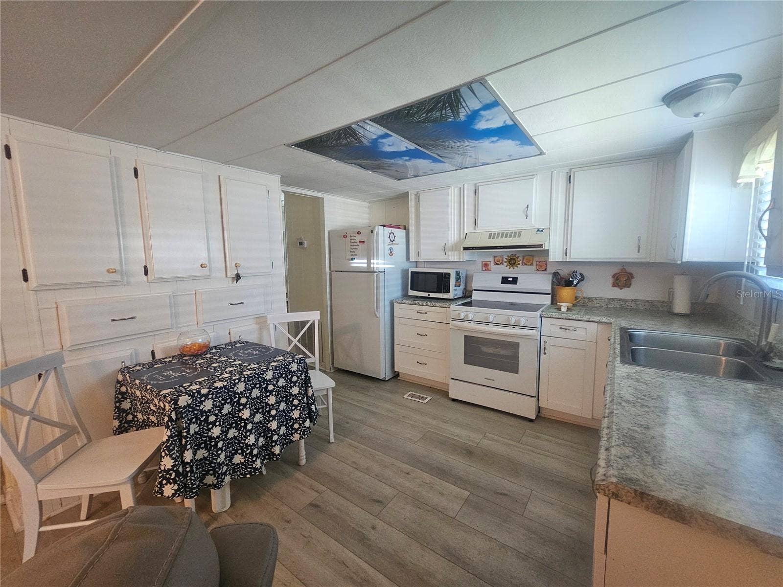 392 COBIA WAY, Oldsmar, FL 34677 Kitchen