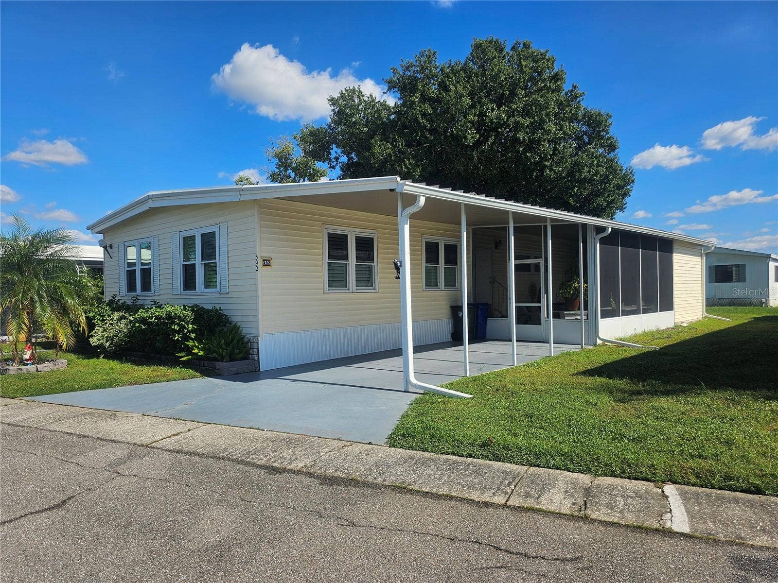 392 COBIA WAY, Oldsmar, FL 34677 Right Side Yard