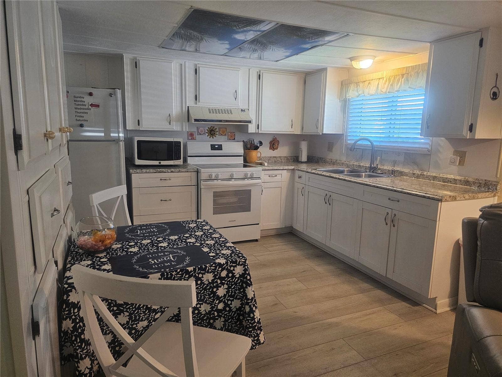 392 COBIA WAY, Oldsmar, FL 34677 Kitchen