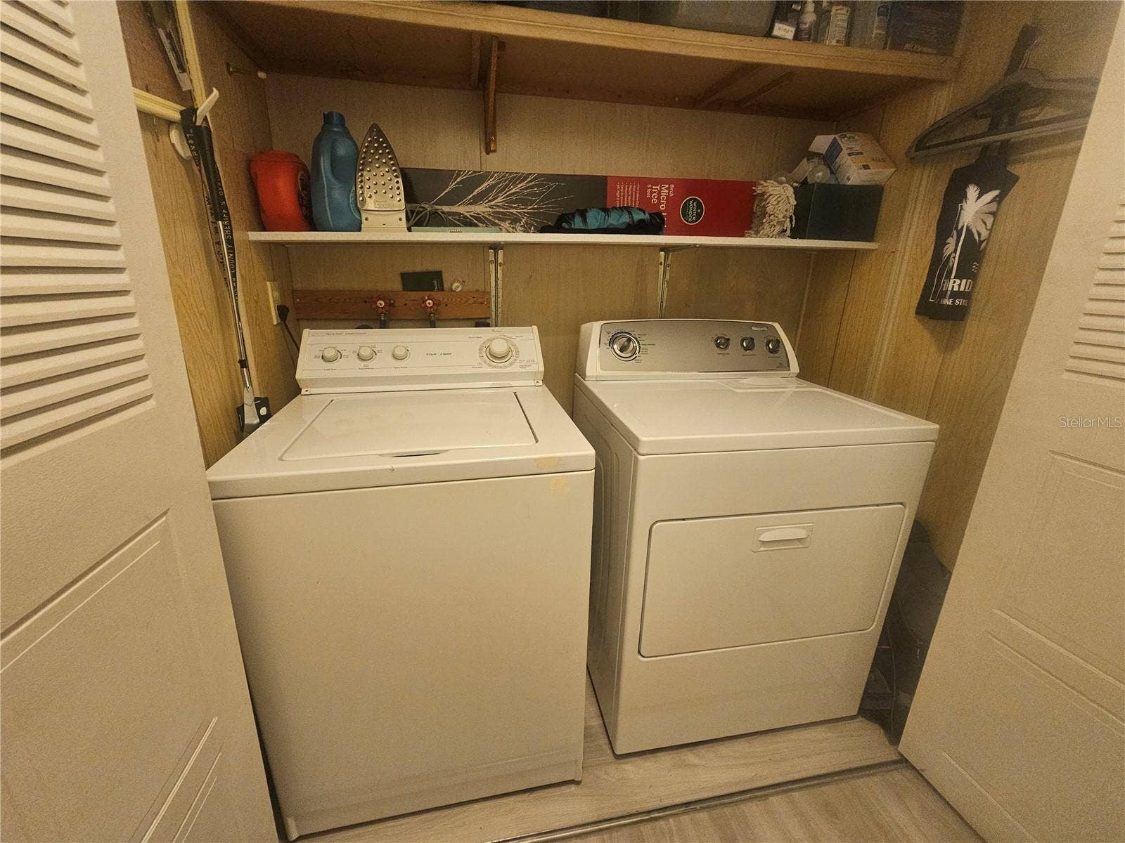 392 COBIA WAY, Oldsmar, FL 34677 Laundry Closet