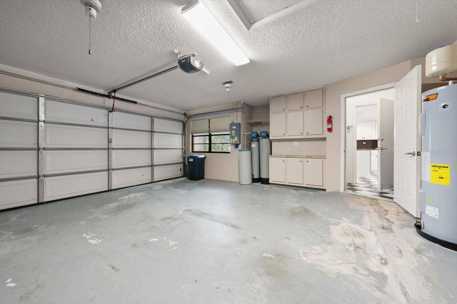 3160 JADEMOOR CIRCLE, Palm Harbor, FL 34685 2 Car garage