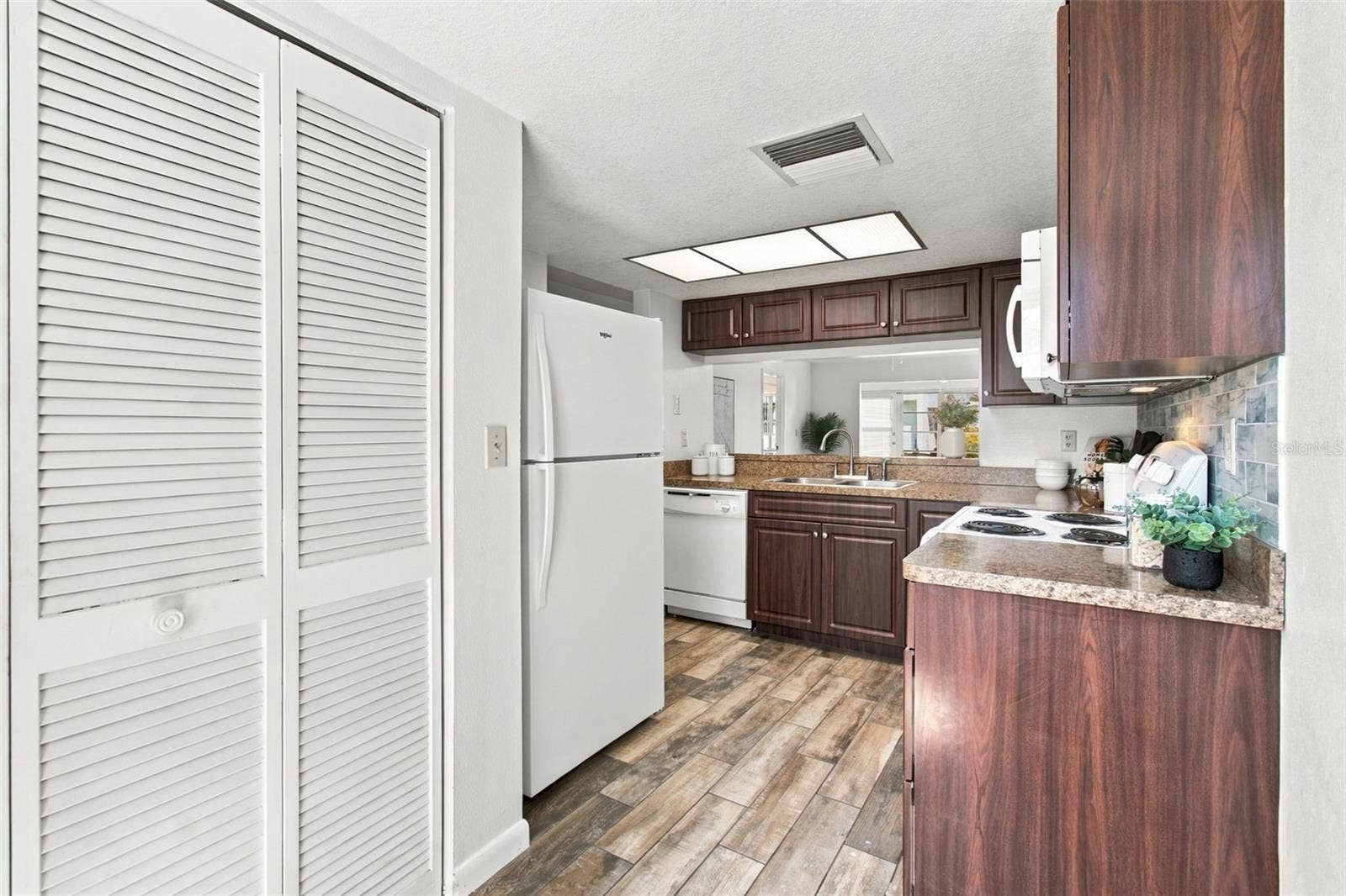 3411 TEESIDE DRIVE, #3411, New Port Richey, FL 34655 3411 TEESIDE DRIVE, #3411, New Port Richey, FL 34655