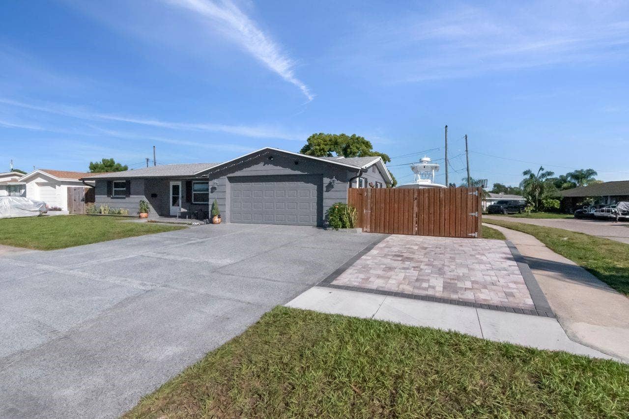 5735 MOSAIC DRIVE, Holiday, FL 34690