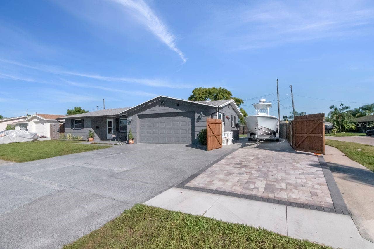 5735 MOSAIC DRIVE, Holiday, FL 34690