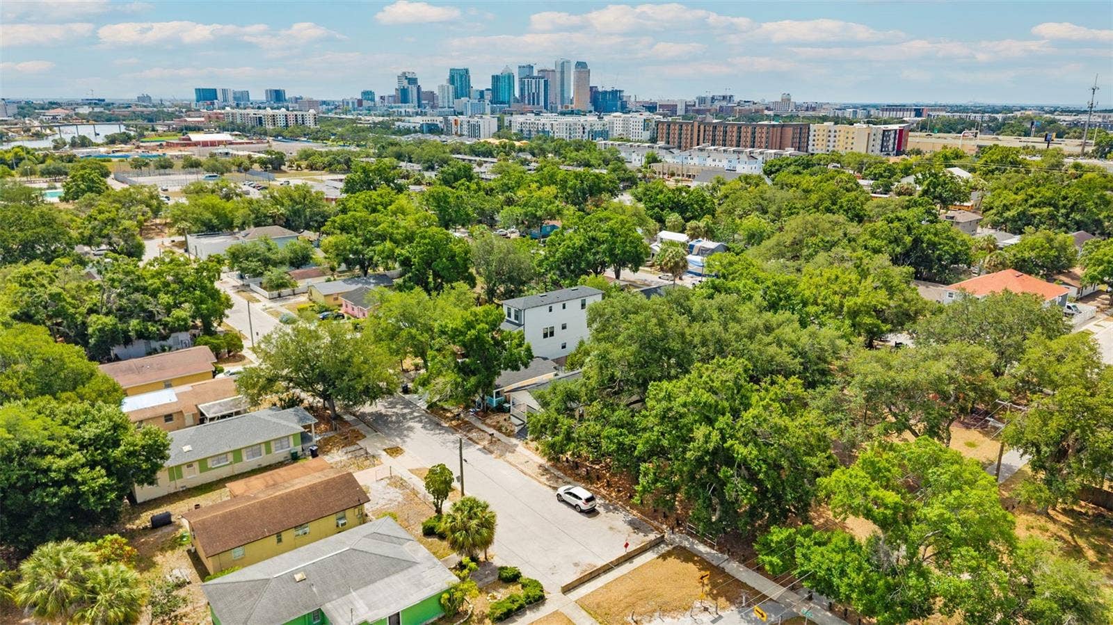 1740 W CHERRY STREET, Tampa, FL 33607