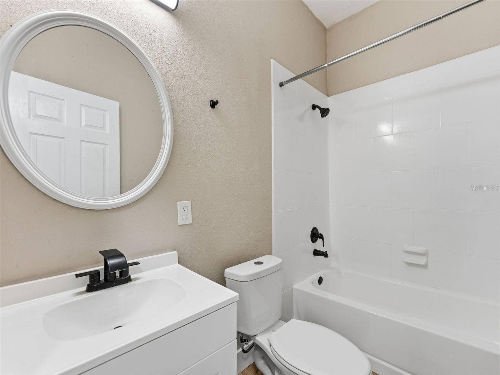 1740 W CHERRY STREET, Tampa, FL 33607