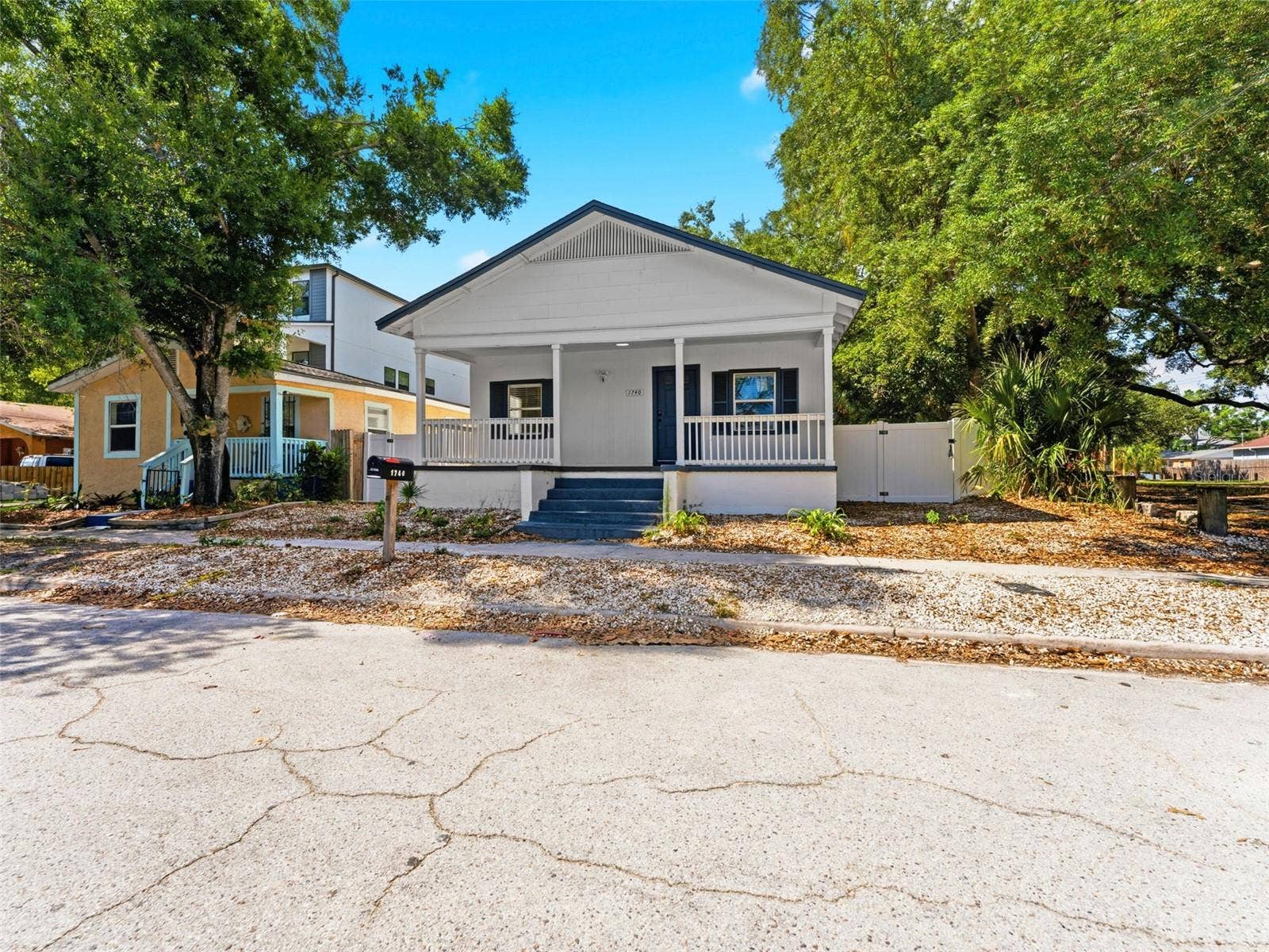 1740 W CHERRY STREET, Tampa, FL 33607