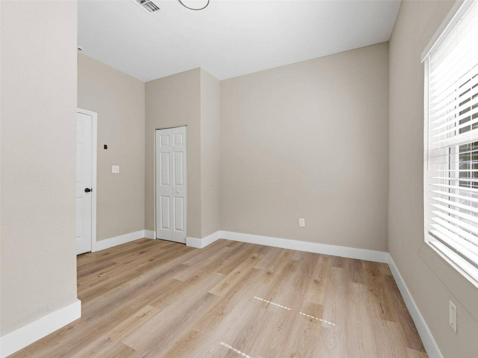 1740 W CHERRY STREET, Tampa, FL 33607