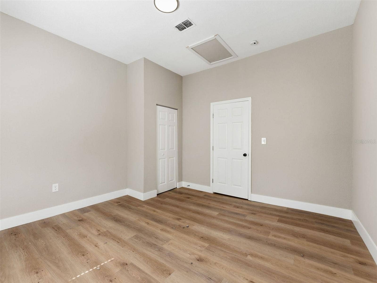 1740 W CHERRY STREET, Tampa, FL 33607