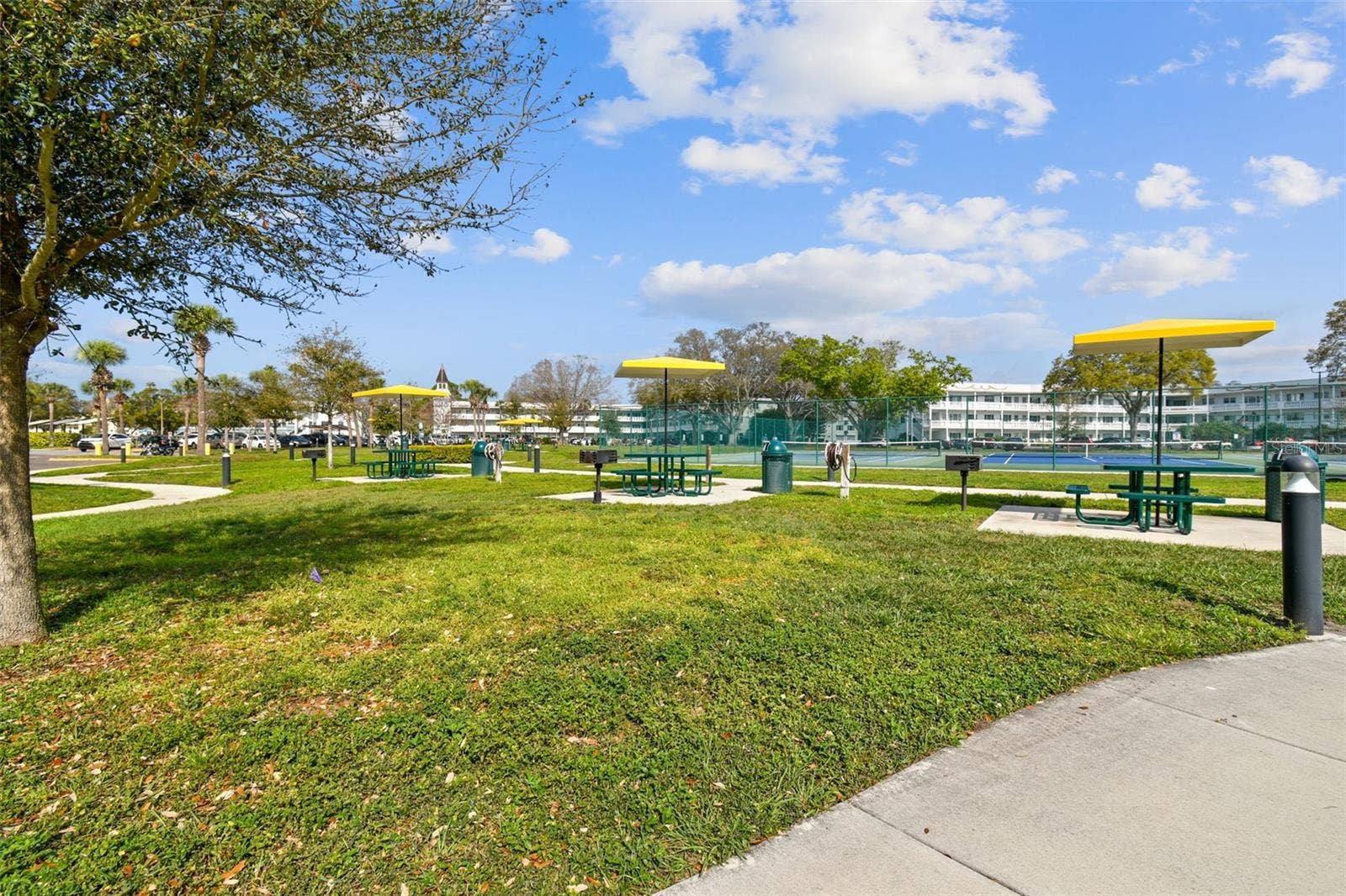2221 NORWEGIAN DRIVE, #27, Clearwater, FL 33763 2221 NORWEGIAN DRIVE, #27, Clearwater, FL 33763
