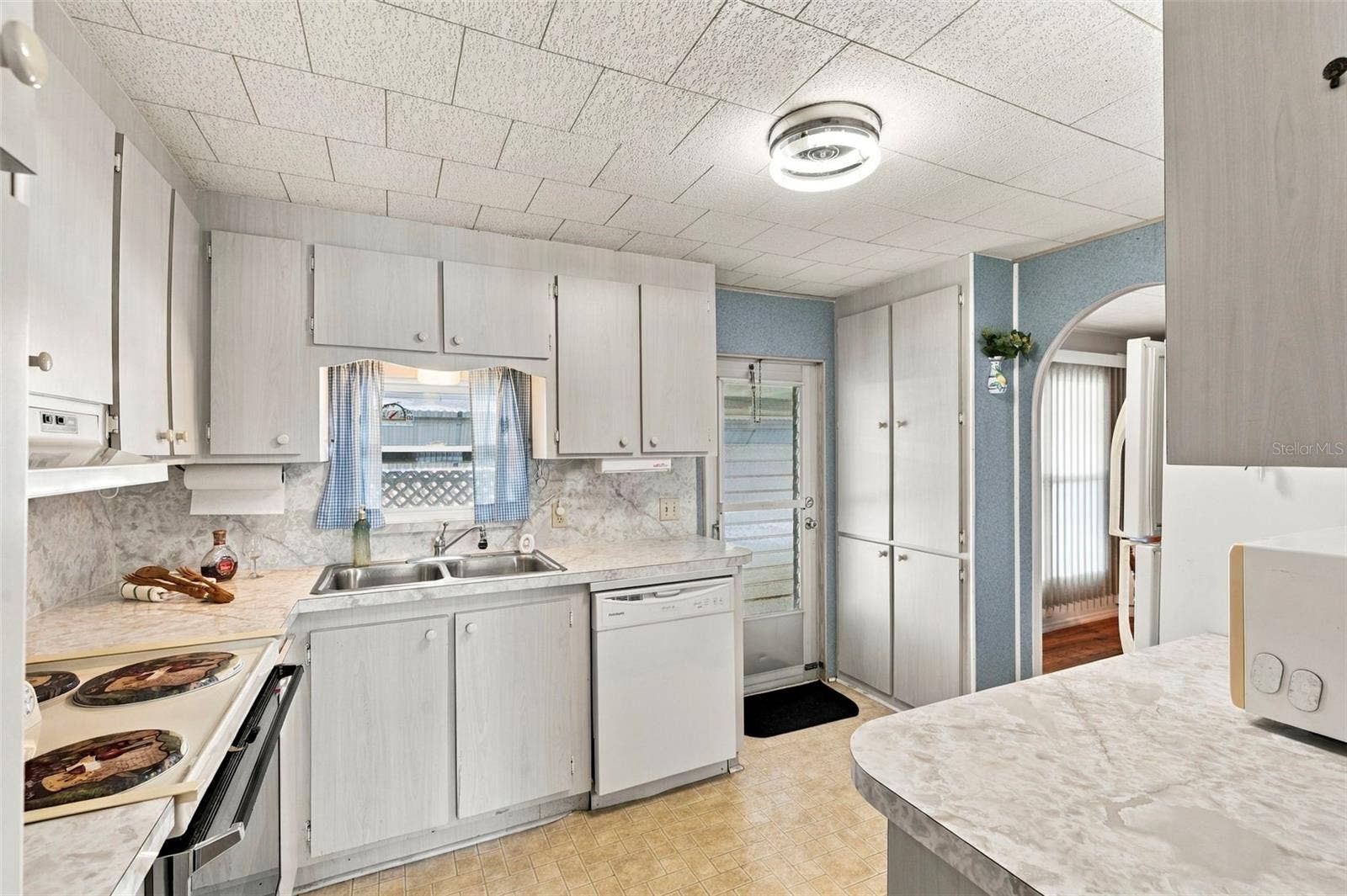 10444 PEACEFUL DRIVE, #350, Largo, FL 33773 10444 PEACEFUL DRIVE, #350, Largo, FL 33773