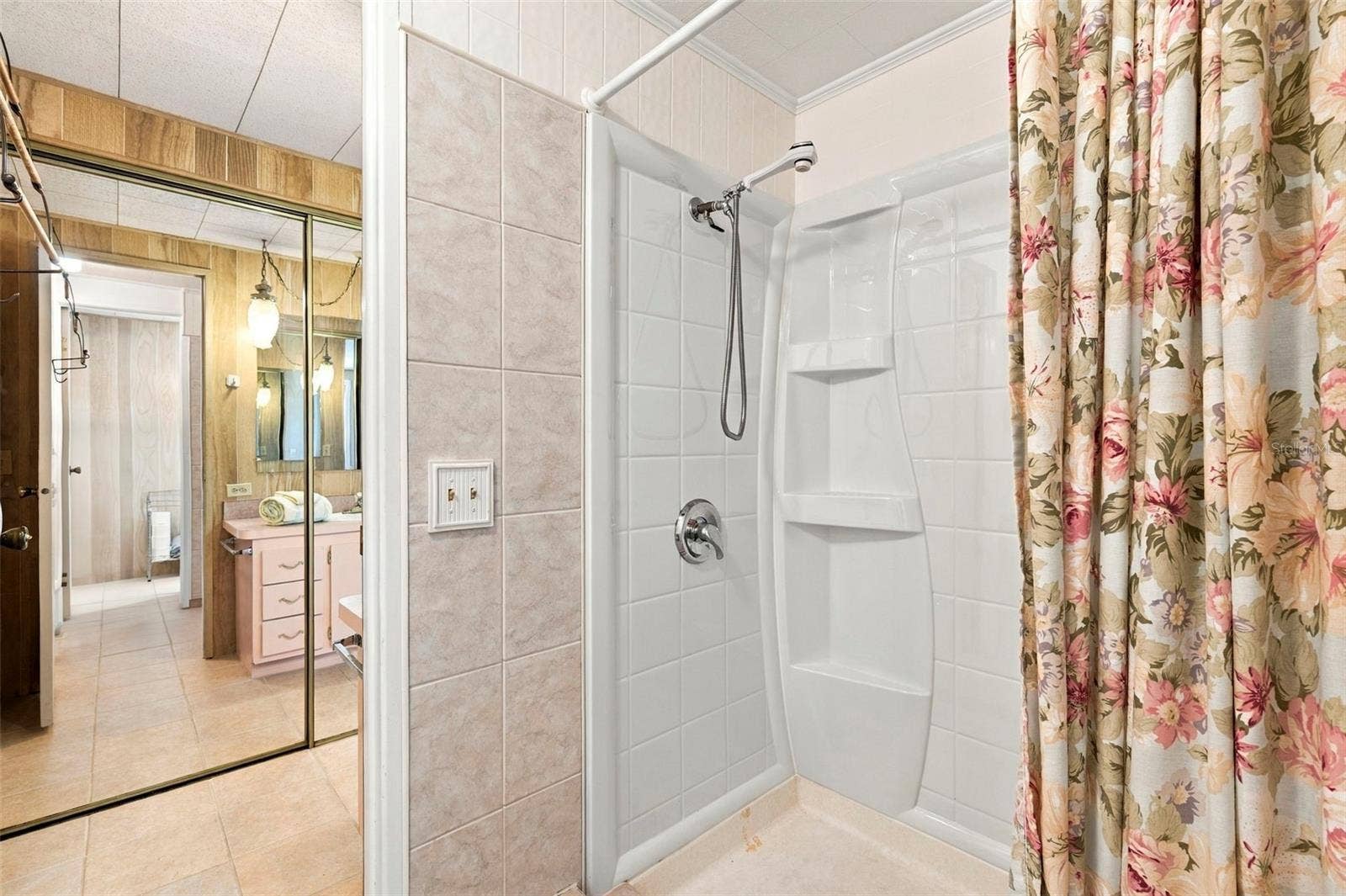10444 PEACEFUL DRIVE, #350, Largo, FL 33773 10444 PEACEFUL DRIVE, #350, Largo, FL 33773