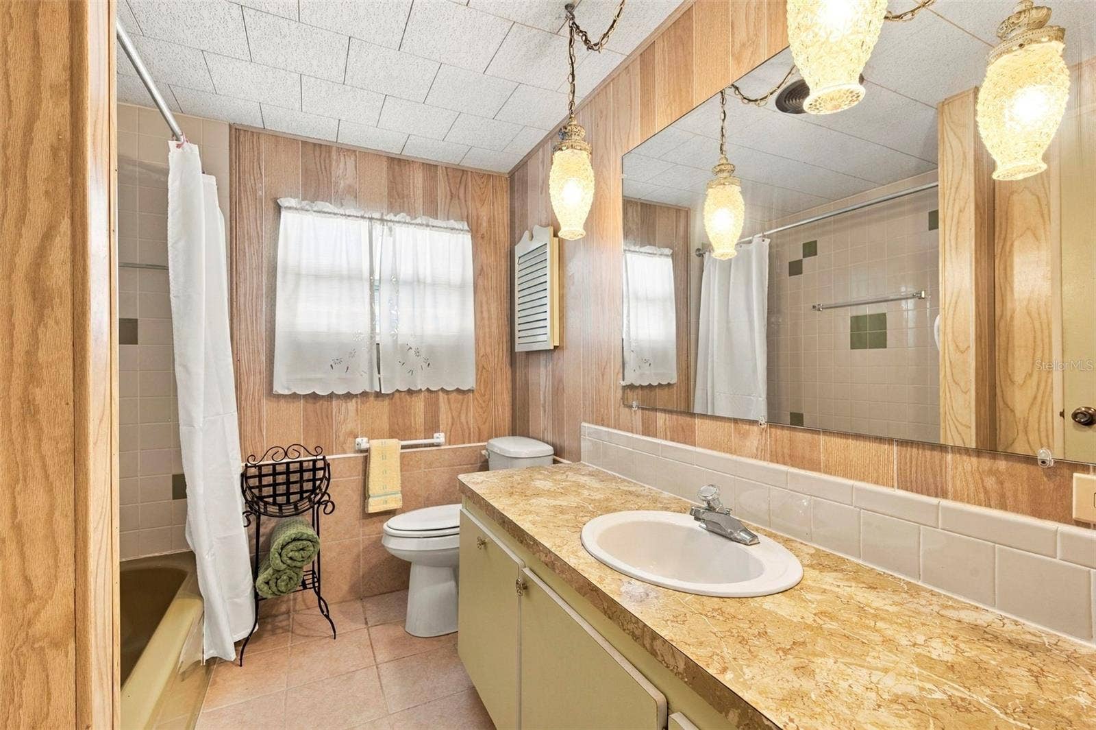 10444 PEACEFUL DRIVE, #350, Largo, FL 33773 10444 PEACEFUL DRIVE, #350, Largo, FL 33773