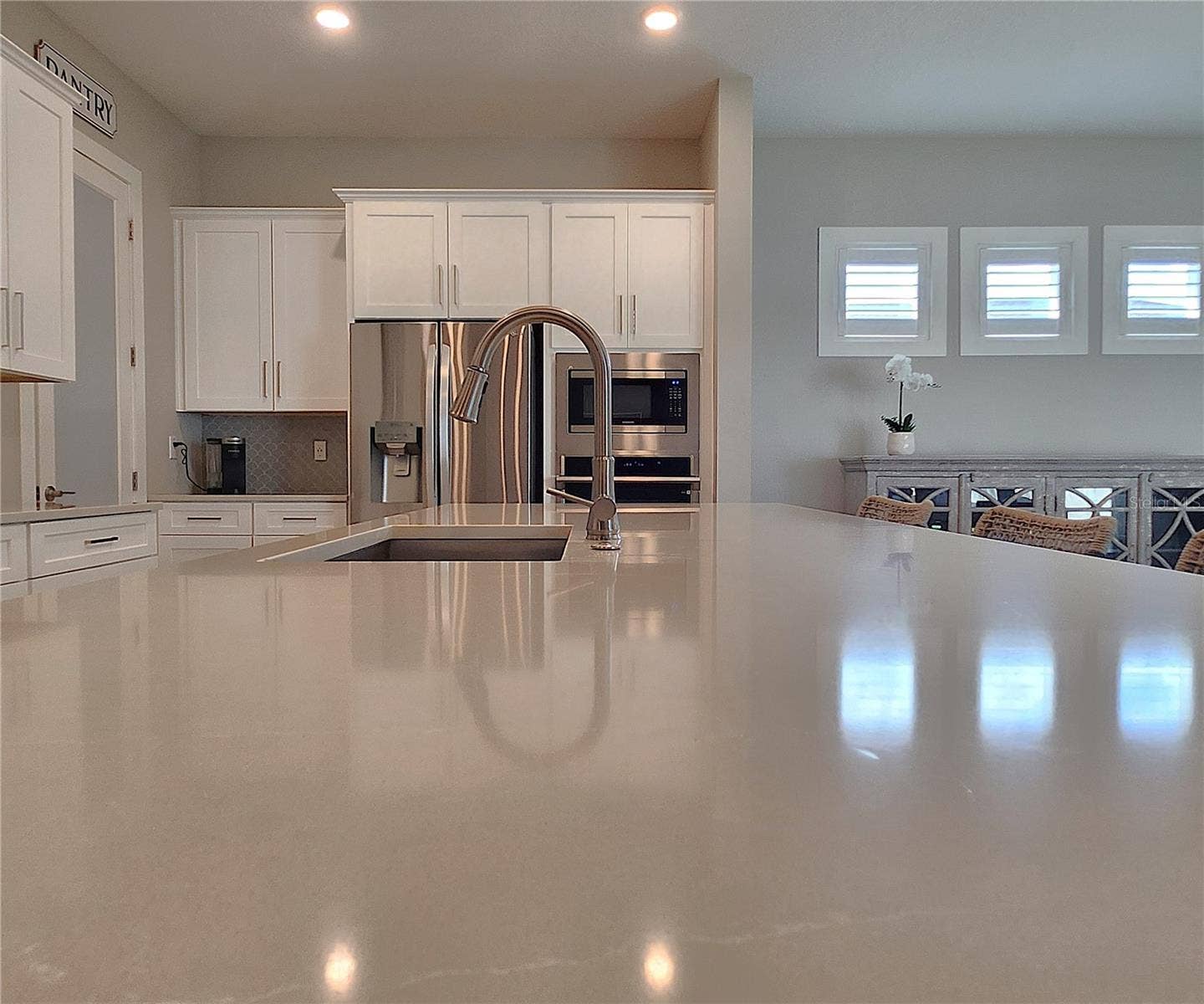 8896 DRUMMER PLANK DRIVE, Wesley Chapel, FL 33545 Quartz countertops