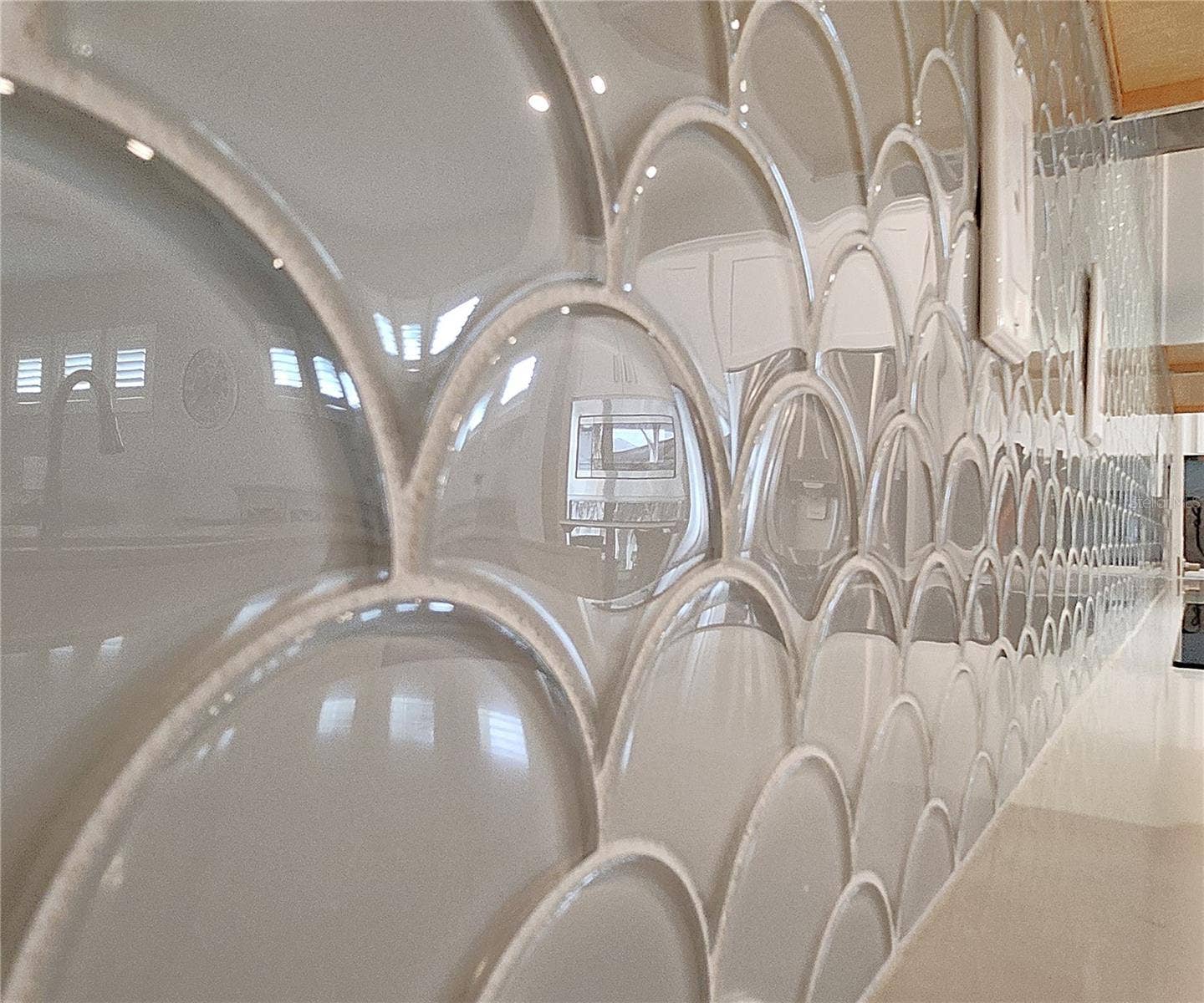 8896 DRUMMER PLANK DRIVE, Wesley Chapel, FL 33545 Glass backsplash